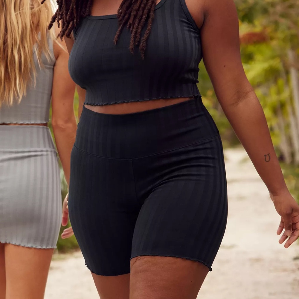 Aerie bike oG shorts - Picture 2 of 5